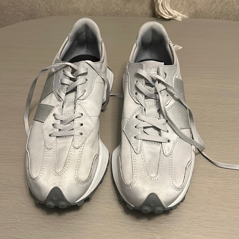 Women’s New Balance 327 Silver